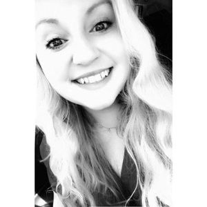 Meet your Posher, Allona